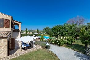 Casale Rosy 6 2 in Offida