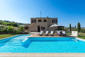 Casale Rosy 6 2 in Offida