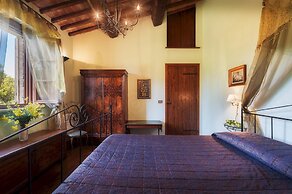 Casale Dei Girasoli 14