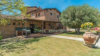 Casale Dei Girasoli 14