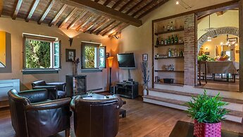 Casale Dei Girasoli 14