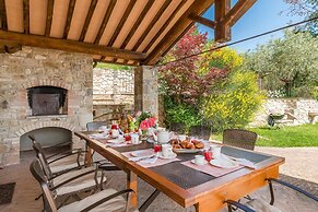 Dalmanuta 8 in Collelungo