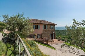 Dalmanuta 8 in Collelungo