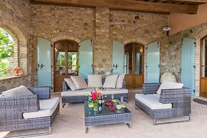 Dalmanuta 8 in Collelungo