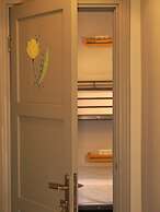 Tilas House No8 - Hostel