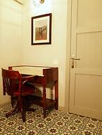 Tilas House No8 - Hostel