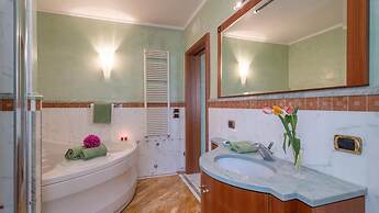 Lu-f452-sgiu68at - Villa Gabri 8 2