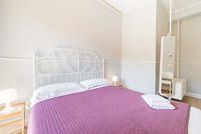 Un Attimo a Roma B&B