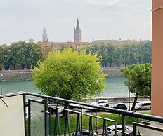 Riverview Luxury Flat