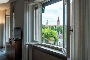 Riverview Luxury Flat