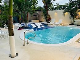 Millenniun Manuel Antonio