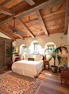 Millenniun Manuel Antonio