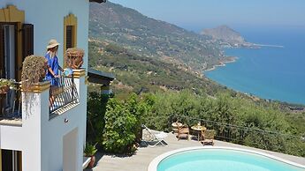 Villa Il Basto 8 in Cefal