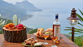 Villa Il Basto 8 in Cefal