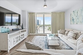 Picture Perfect 2 Bedroom Condo by RedAwning