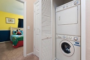 3 Br 2 Miles To Disney, Pool, Free Wifi And More 3 Bedroom Townhouse b