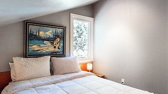 Snowcreek I 28, Light and Bright Corner Condo with Mountain Views and 