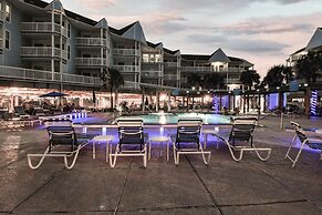 Seascape 1322 2 Bedroom Condo by RedAwning