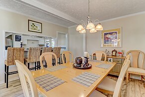 Dog Friendly Old Fernandina Style Home with Extra Studio Room by RedAw