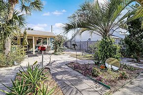 Dog Friendly Old Fernandina Style Home with Extra Studio Room by RedAw