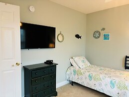 No Egrets 3 Bedroom Condo by RedAwning