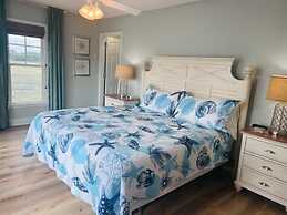 No Egrets 3 Bedroom Condo by RedAwning
