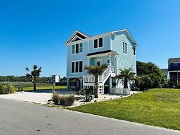 No Egrets 3 Bedroom Condo by RedAwning