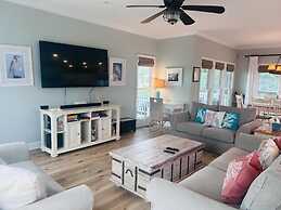 No Egrets 3 Bedroom Condo by RedAwning
