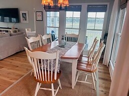 No Egrets 3 Bedroom Condo by RedAwning