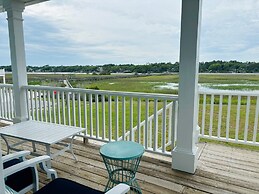 No Egrets 3 Bedroom Condo by RedAwning
