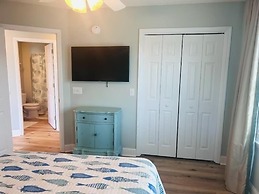 No Egrets 3 Bedroom Condo by RedAwning