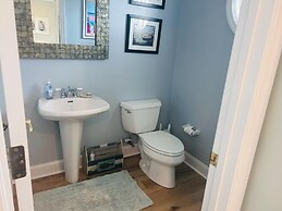 No Egrets 3 Bedroom Condo by RedAwning