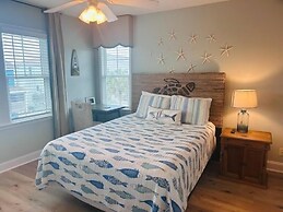 No Egrets 3 Bedroom Condo by RedAwning
