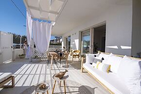 Vera's White Pearl Apartment