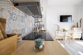 Vera's White Pearl Apartment