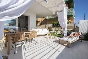 Vera's White Pearl Apartment