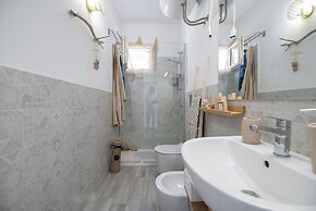 Vera's White Pearl Apartment