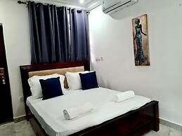 Charming, Quiet & Cozy - Close to Highway,parking