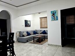Charming, Quiet & Cozy - Close to Highway,parking