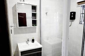 Cozy,quiet & Fantastic- Close to Highway - Parking