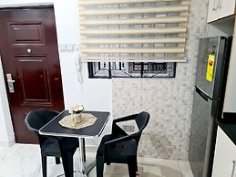 Comfy & Cozy Hideout ~ Close to Highway ~parking