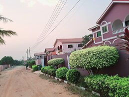 Gorgeous, Quiet & Comfy-close to Highway-parking