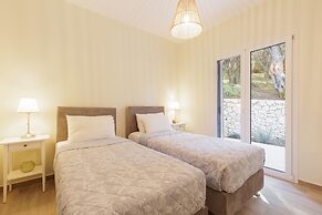 Villa Breeze & Villa Coco by Konnect Avlaki Beach