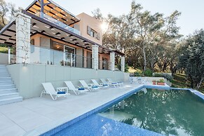 Villa Breeze & Villa Coco by Konnect Avlaki Beach