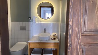 Min Ayvalık (Adults Only +12)