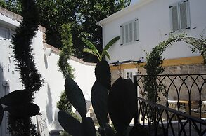 Min Ayvalık (Adults Only +12)