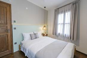 Min Ayvalık (Adults Only +12)