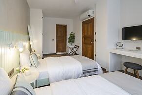 Min Ayvalık (Adults Only +12)