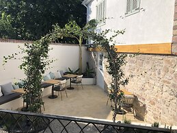 Min Ayvalık (Adults Only +12)