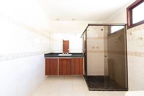 GB51 Excelente Casa 4 Suítes Vista Mar